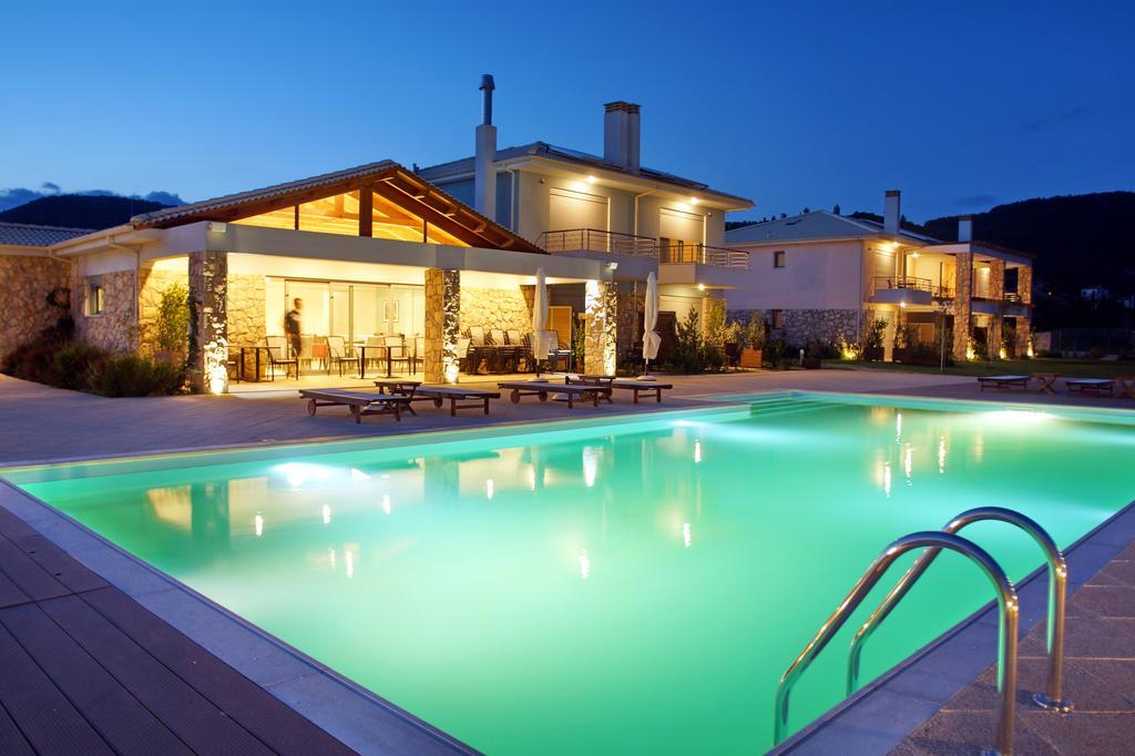 Aparthotel Cavos Fokidos Chiliadou  Esterno foto