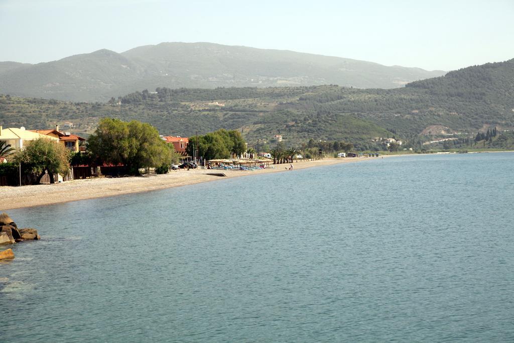 Aparthotel Cavos Fokidos Chiliadou  Esterno foto