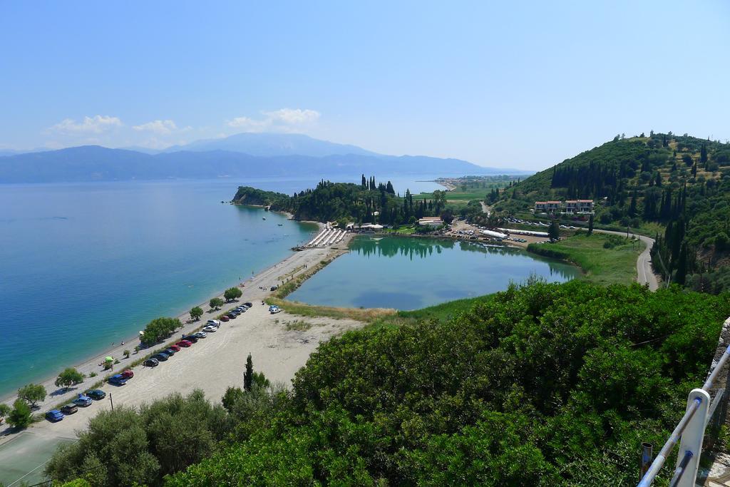 Aparthotel Cavos Fokidos Chiliadou  Esterno foto