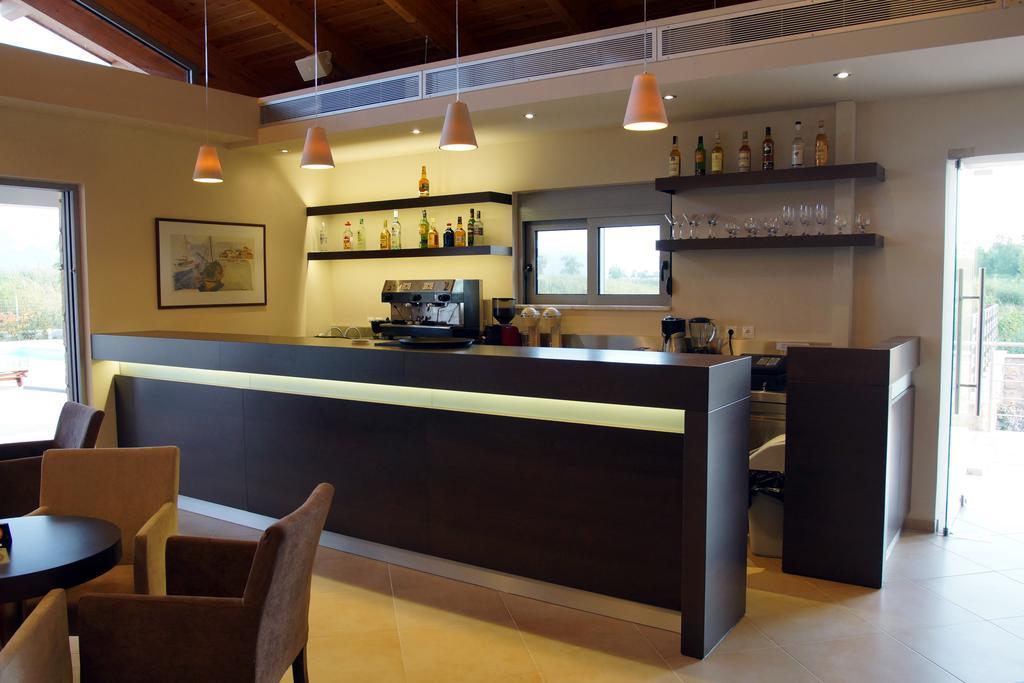 Aparthotel Cavos Fokidos Chiliadou  Esterno foto